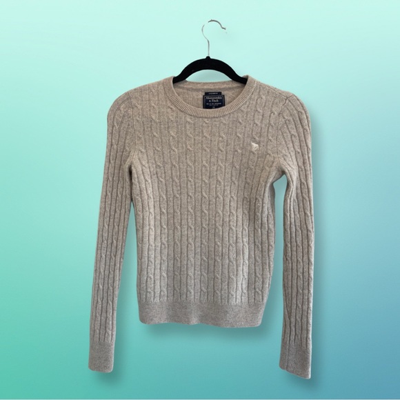 Abercrombie Sweater - Picture 1 of 3